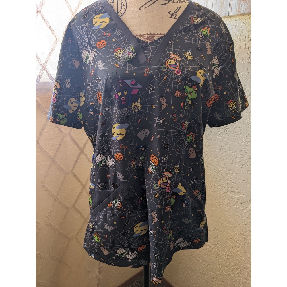 Tokidoki by Koi Halloween Scrub Top Women Large V-Neck Spooky Print Grey 0271